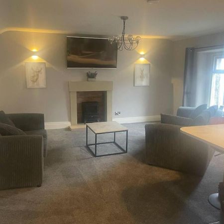 Cosy Apartment Above Village Pub Buxton  Exterior photo